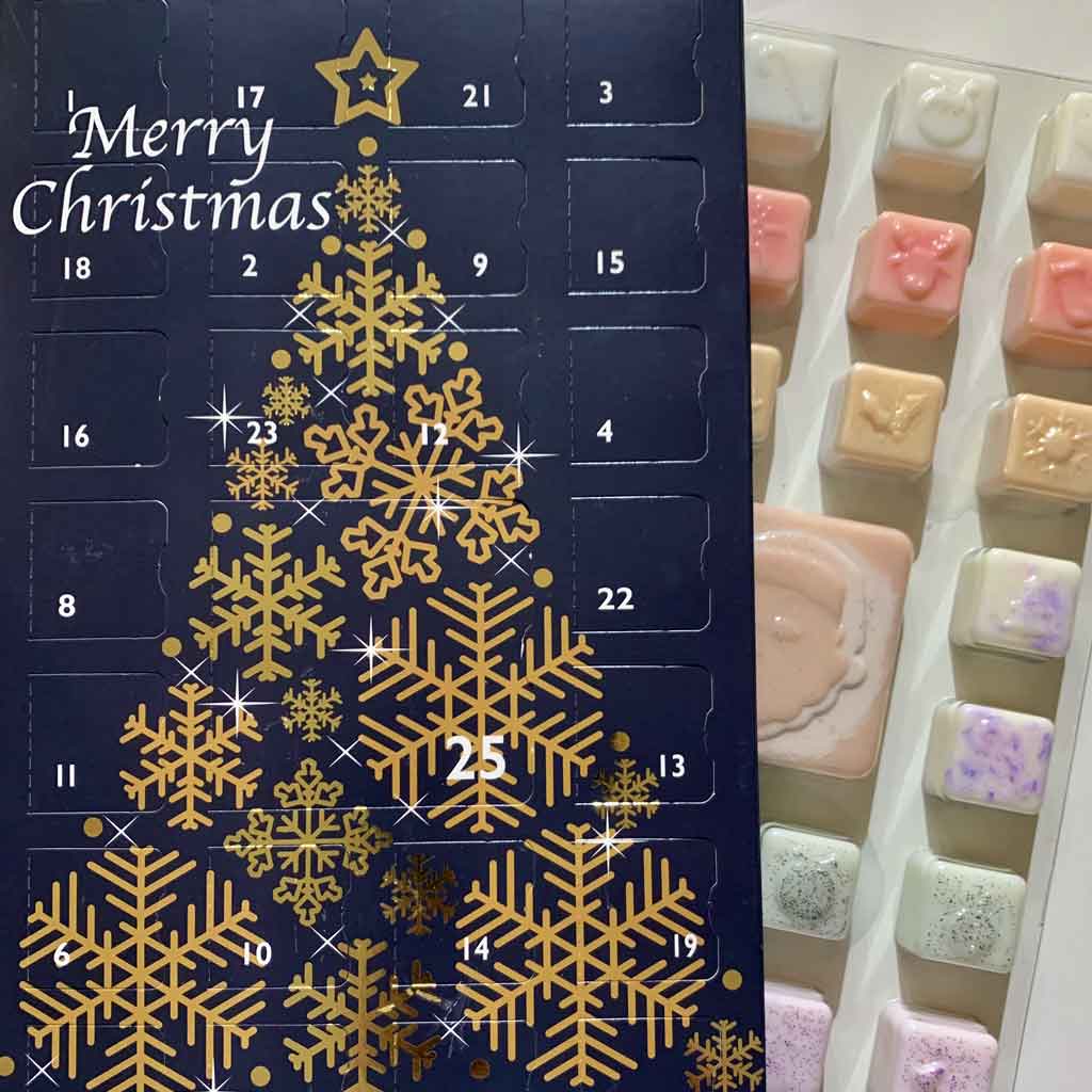 Christmas Wax Melt Advent Calendar inside